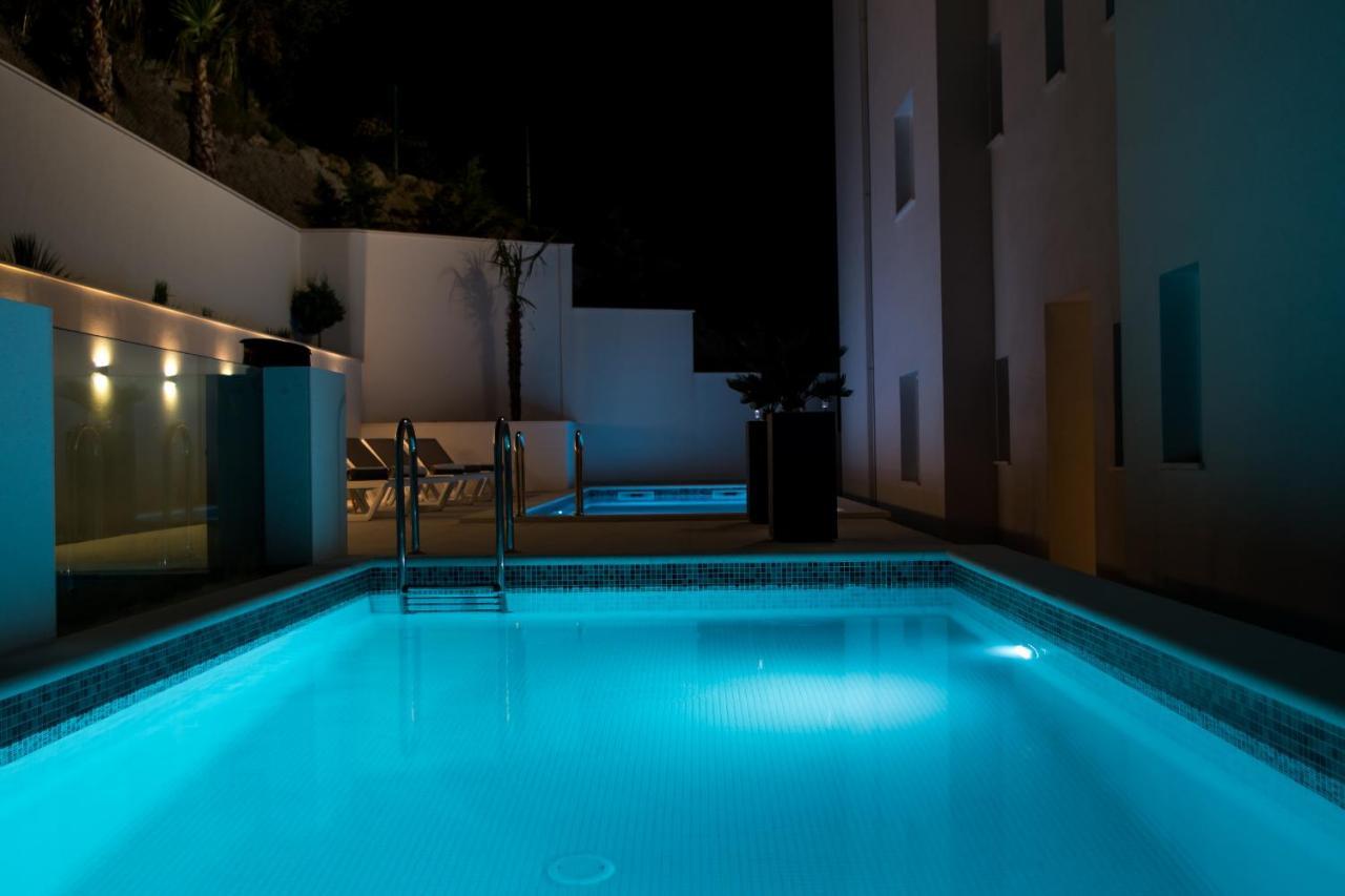 Villa Smaragd - Lapis - Luxury Apartment With Shared Pool Макарська Екстер'єр фото